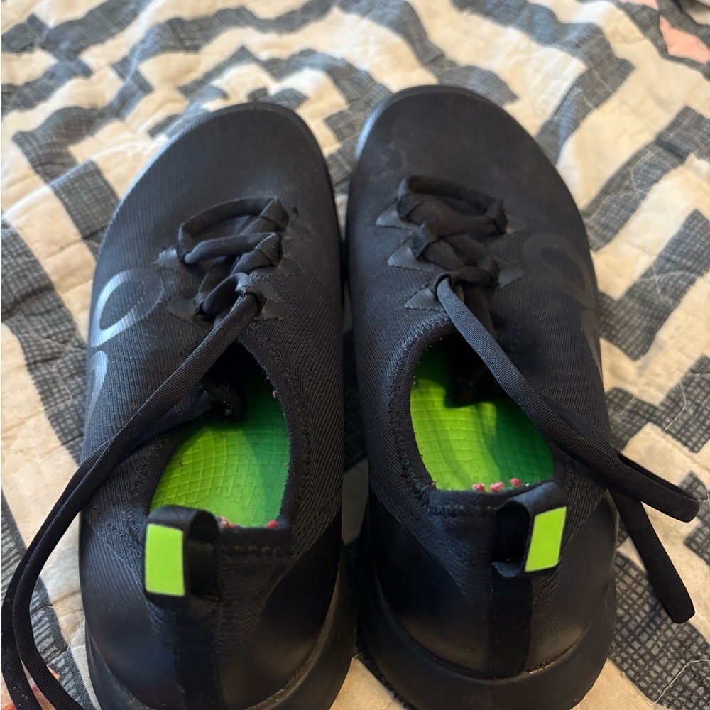 OOFOS Black Sneakers - Picture 3 of 4